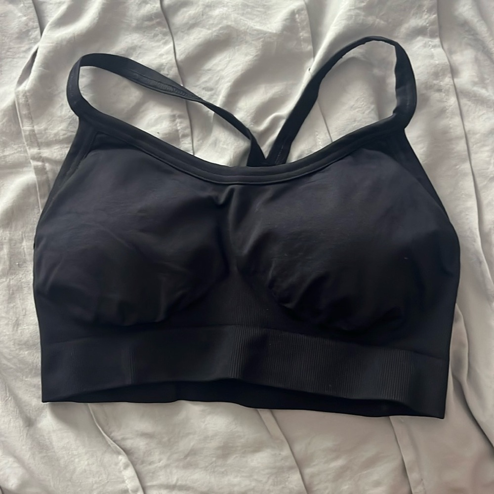 Gym shark sports bra